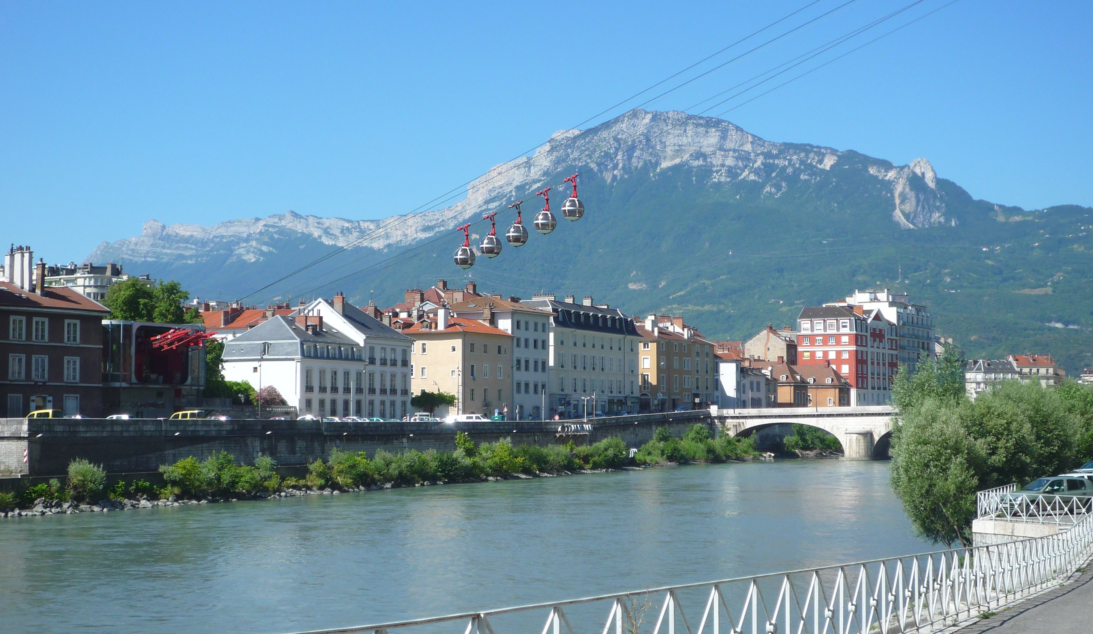 Comme à Grenoble, l'Etat vend des terrains pour construire des logements