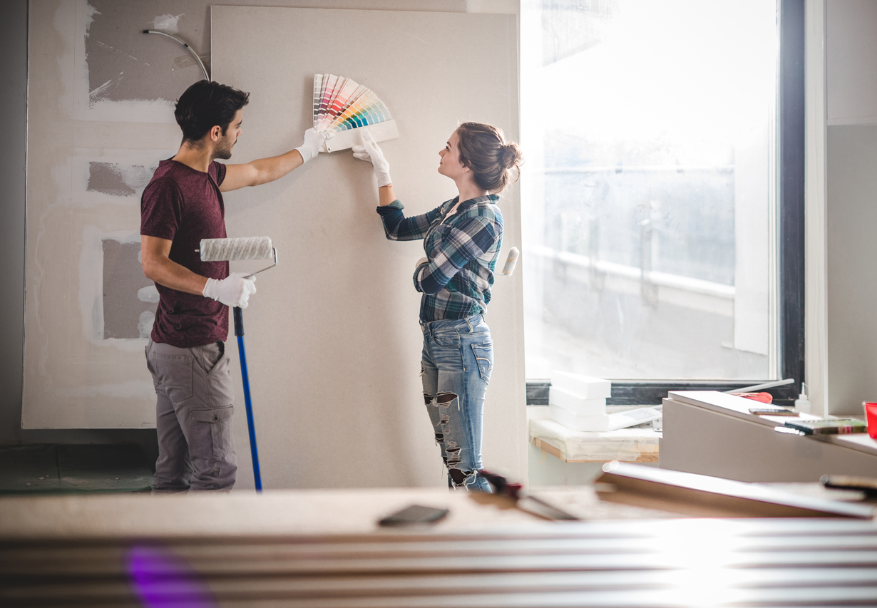 Immobilier : un guide pour savoir quels travaux sont à la charge du locataire ou du propriétaire 