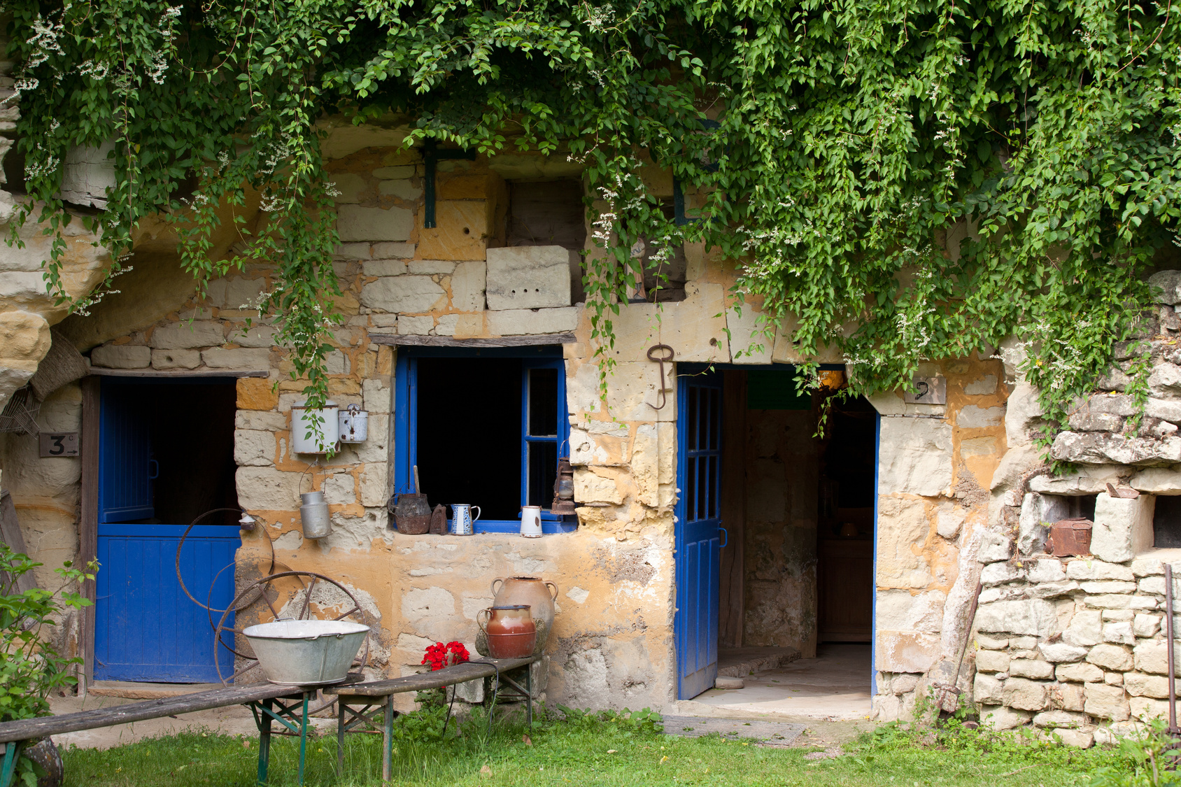 Vivre dans une maison troglodyte